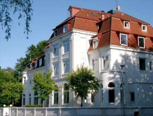 See Schlosshotel Am Kellersee Οϊτίν Εξωτερικό φωτογραφία